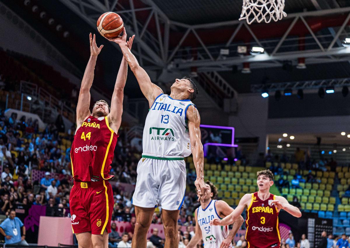 这也太不靠谱了吧？热火锋线新援在欧锦赛的表现真是太不稳定了？